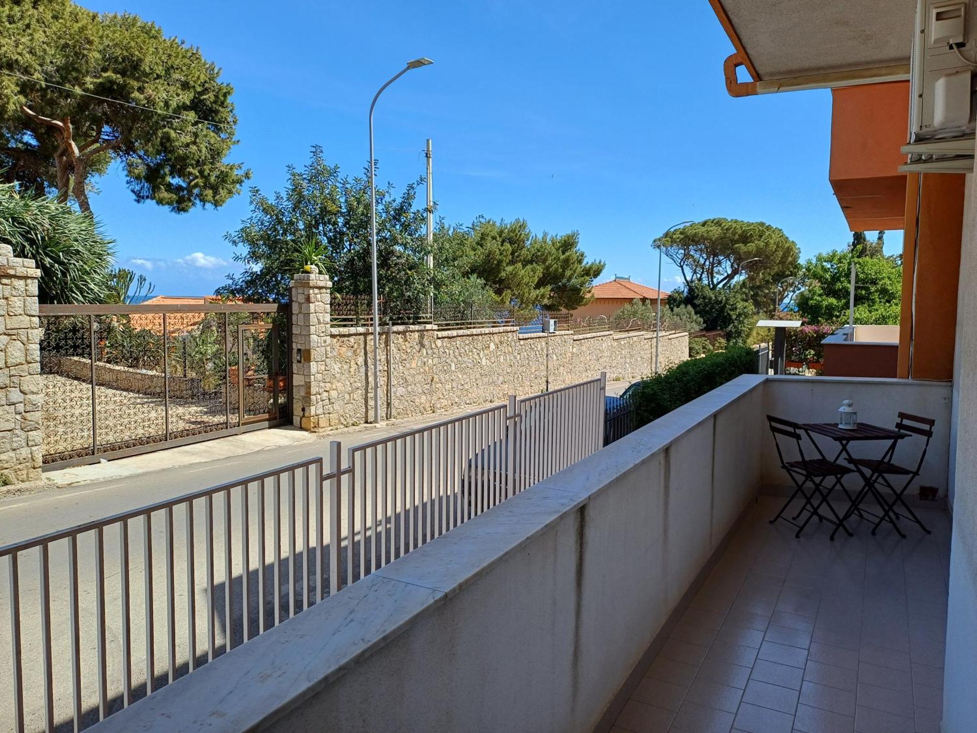 Litoranea Home Santa Flavia Bagian luar foto